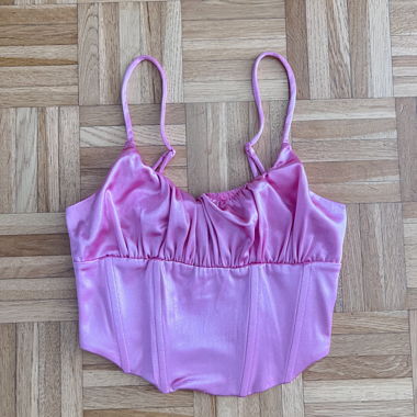Top corto in raso rosa