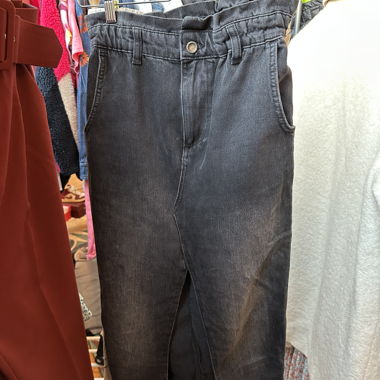 Schwarzer Jeansrock von Zara Grösse 34