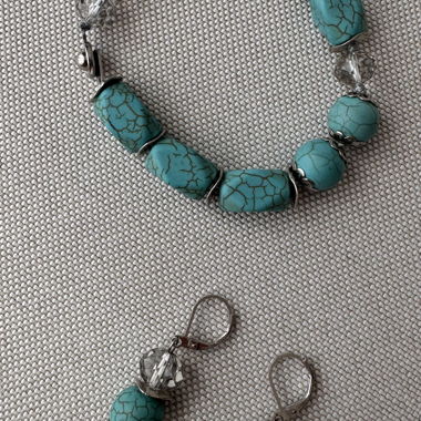 Set di gioielli turchesi con perle e cristalli