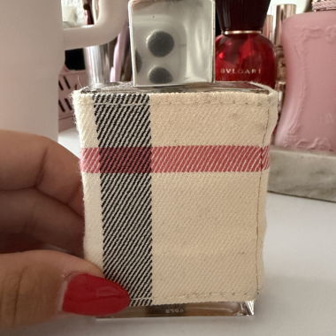 Perfume bottle with case