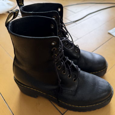 Dr. Martens Size 39
