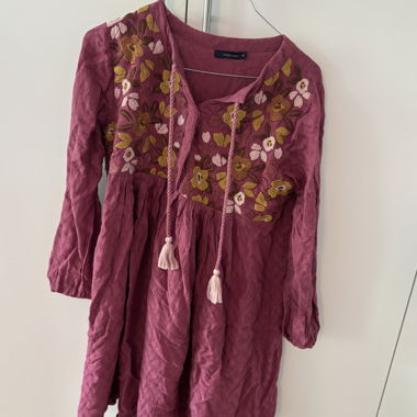 Mara Mea Embroidered Dress M