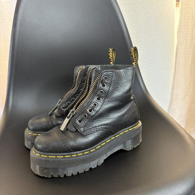 Dr.Martens