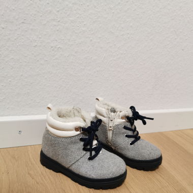 Stiefel Gr. 22
