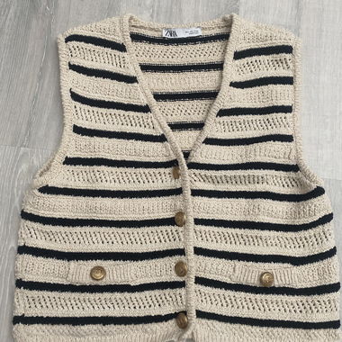 ZARA Strickweste gestreift