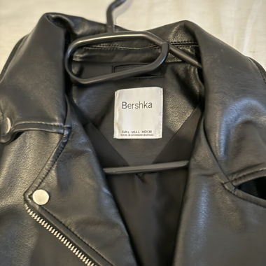 Bershka Lederjacke