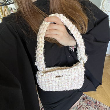 Rosa Häkelhandtasche