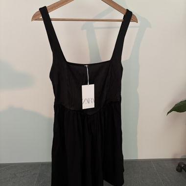 Robe courte ZARA NEUVE