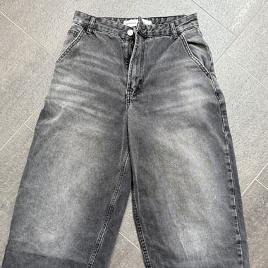 Bershka Jeans – Taille 34 / Noir-gris / Coupe baggy