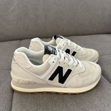 New Balance Sneaker