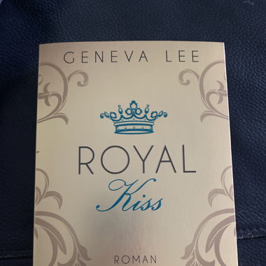 Royal Kiss - Geneva Lee 