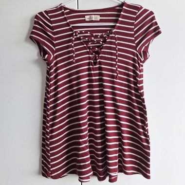 Hollister burgundy T-Shirt