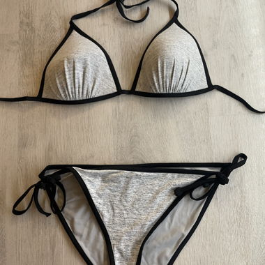 Costume da bagno bikini grigio 