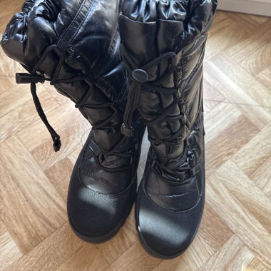 Black Winter Boots