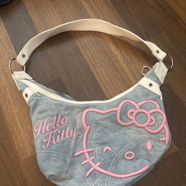 Sac Hello Kitty de Bershka