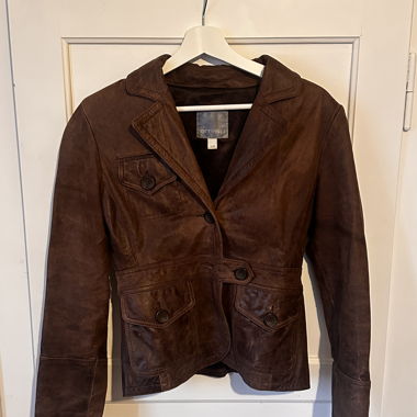 Braune Lederjacke