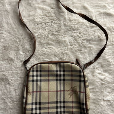 Burberrys Vintage Shoulder Bag