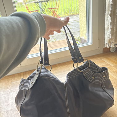 Borsa effetto pelle