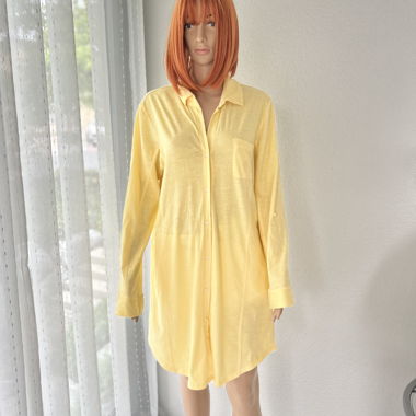 Gelbes langes Hemdkleid