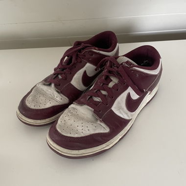 Nike dunks red