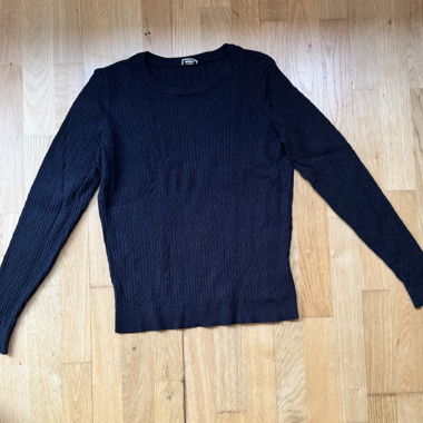 Maglione in maglia scura