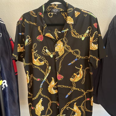 Chemise MANN noire à motif tigre et chaîne
