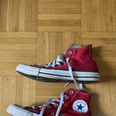 Converse rouge