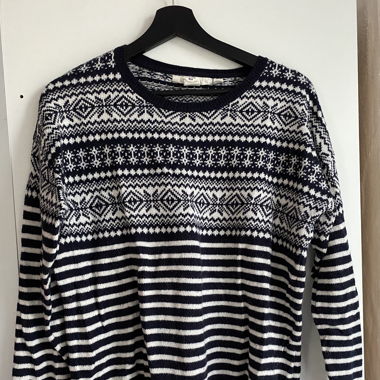 Blauer Winterpullover Gr. M