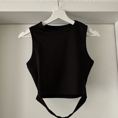 Black Sleeveless Top
