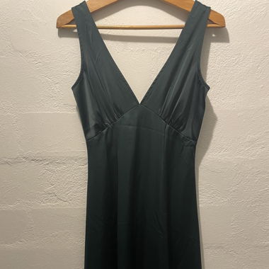 emerald green midi dress
