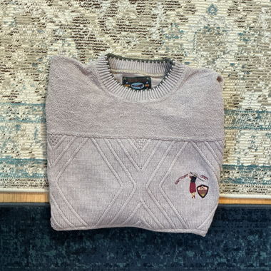 Maglione girocollo beige con motivo golf