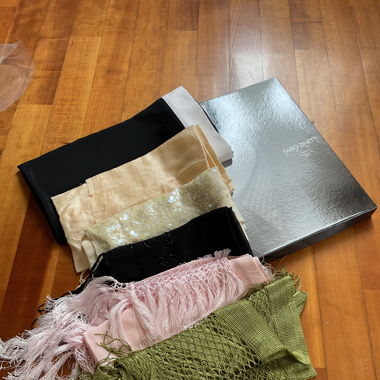 6 scarfs: black, pink, green, light gold, cream