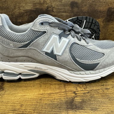 New Balance M2002 UNISEX - low-top sneakers - dark grey