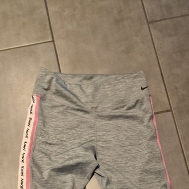 Nike dri-fit leggings L