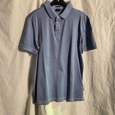 Polo bleu clair