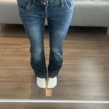 Low Waist Fleard Jeans
