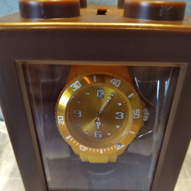 Silikon Uhr Honiggelb Box als Lego Stein Kässeli_2