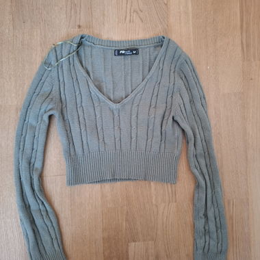 Short green V‑neck jumper FP Style size M