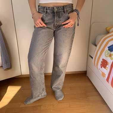 Hellgraue Zara Jeans