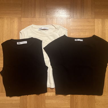 Set di 3 top smanicati in maglia ZARA: uno panna taglia EUR L e due neri taglia EUR M