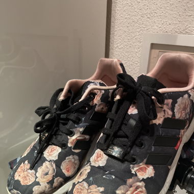 Adidas flower sport shoes 37.5