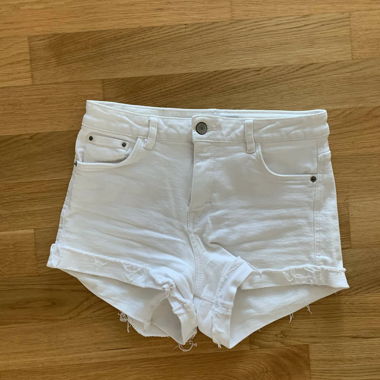 Weisse Jeansshorts