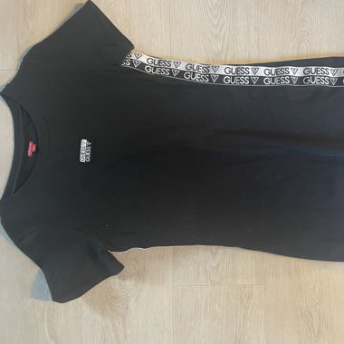 schwarzes GUESS Kleid