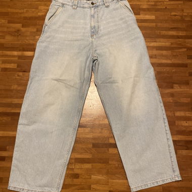 Baggy jeans