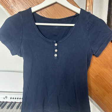 brandy melville t shirt 