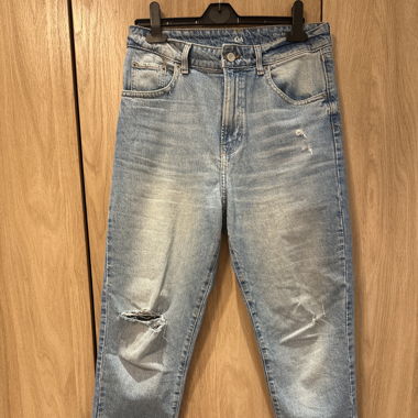 C&A Mom jean ripped style