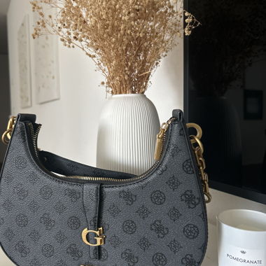 Borsa a mano GUESS nera