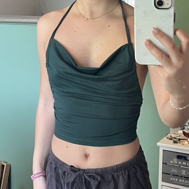 Haut à encolure licou vert foncé