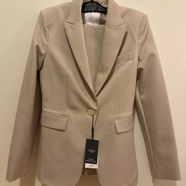 Ensemble tailleur beige MNG