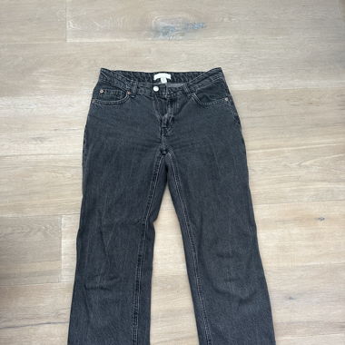 Black lowwaist jeans